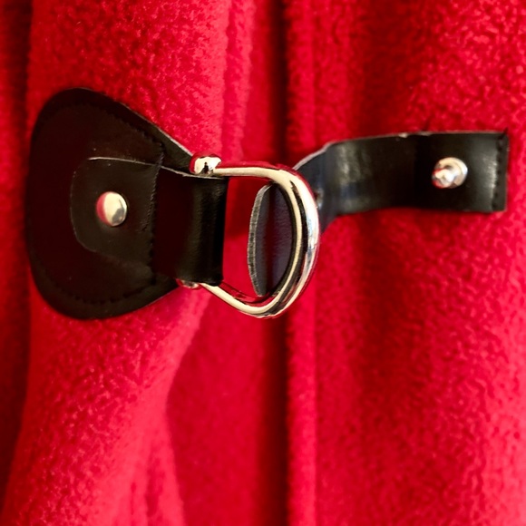 LeModa Cape - Picture 6 of 13